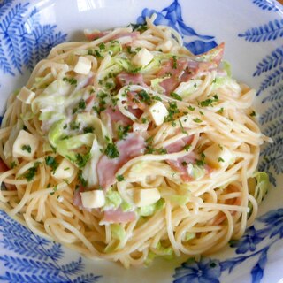 ハム・キャベツ・チーズのクリームパスタ